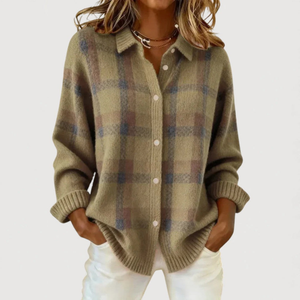 Fiora – Cosy Knit Shirt for Cold-Day Comfort